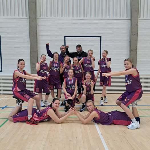 ​Koripallon U-14 tytöille tappio Kempeleestä ja voitto Rovaniemestä