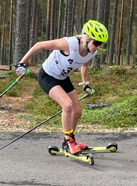 Anna-Kaisa Saari 0,2 sekunnin päässä mitalista rullahiihdon SM-kisoissa