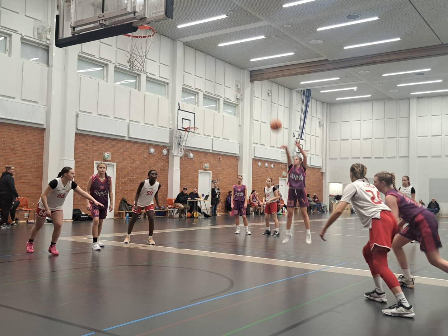 ​Koripallo U16-tytöt otti Oulussa voiton ja tappion