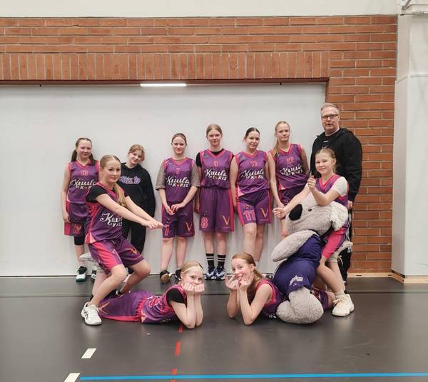 Koriskunkuille voittoja ja tappio