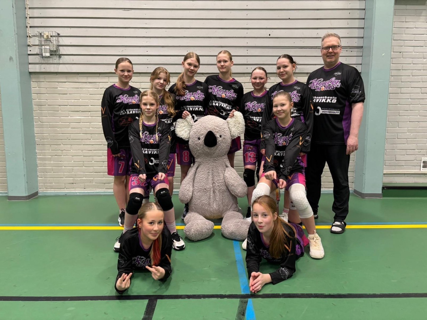 Koriskunkuille voitot kotiturnauksesta
