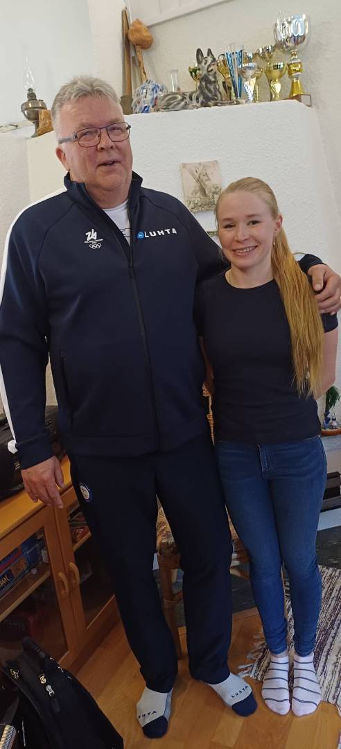 Anna-Kaisa Saaren mitalikahveja juotiin Vähälläkankaalla