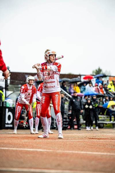 Kuulakasvatti Jenni Matola Suomenmestariksi Jussittarissa