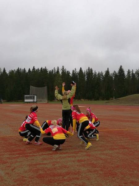 D-tytöille vauhtia kauden aloitukseen Kevätturnauksesta