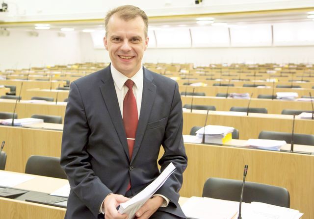 Tule haastamaan kansanedustaja Juha Pylväs kympille!